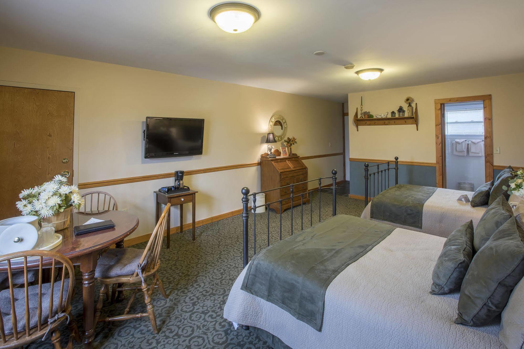 Stroudsmoor Country Inn Stroudsburg Eksteriør billede
