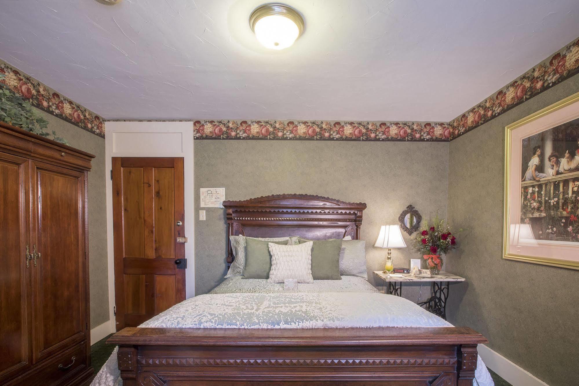 Stroudsmoor Country Inn Stroudsburg Eksteriør billede